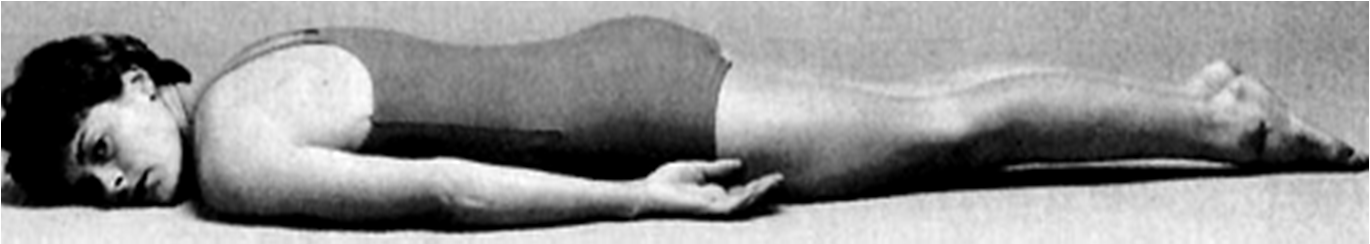 Hình 1. Nằm sấp thư giãn